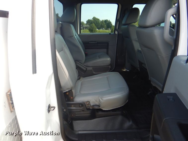 image for item HT9345 2015 Ford F550 Super Duty XL  utility / service truck