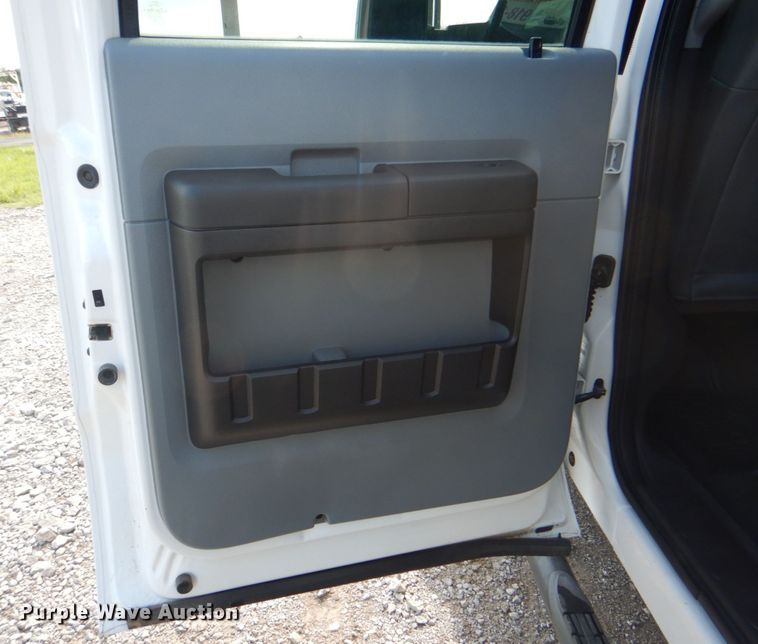 image for item HT9345 2015 Ford F550 Super Duty XL  utility / service truck