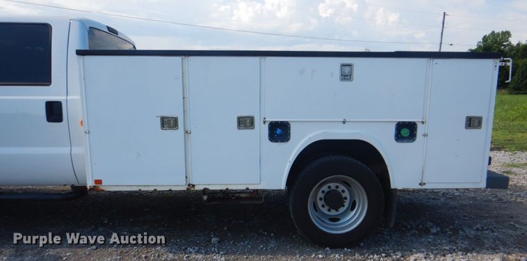 image for item HT9345 2015 Ford F550 Super Duty XL  utility / service truck