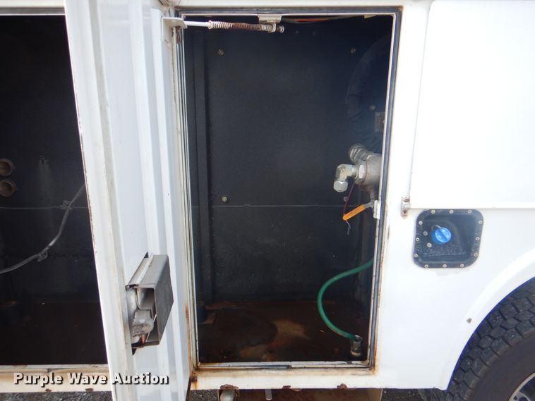 image for item HT9345 2015 Ford F550 Super Duty XL  utility / service truck