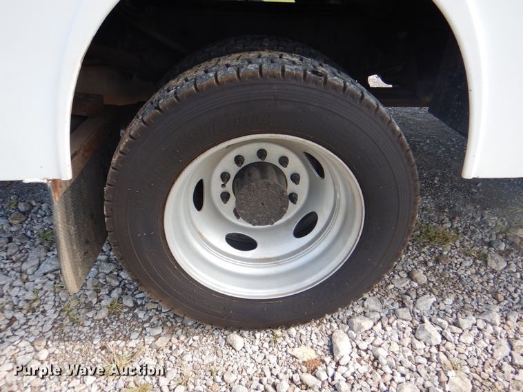 image for item HT9345 2015 Ford F550 Super Duty XL  utility / service truck