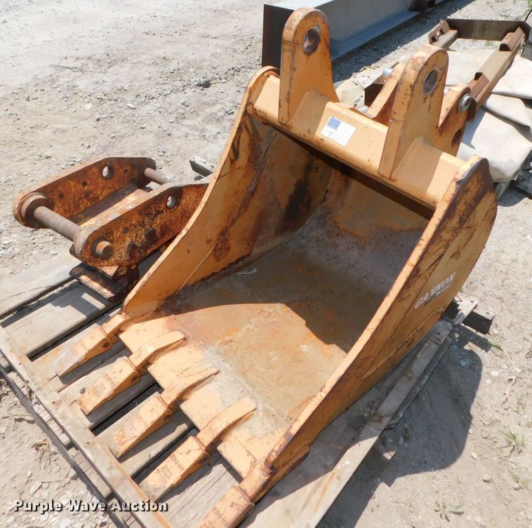 image for item HX9405 Woods 24 CS 580  24"W backhoe bucket