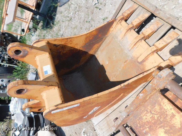 image for item HX9405 Woods 24 CS 580  24"W backhoe bucket