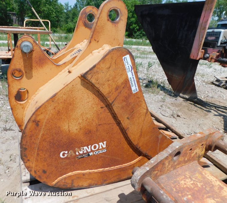 image for item HX9405 Woods 24 CS 580  24"W backhoe bucket