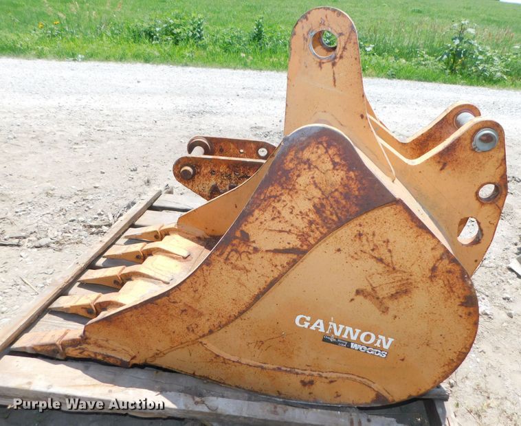 image for item HX9405 Woods 24 CS 580  24"W backhoe bucket