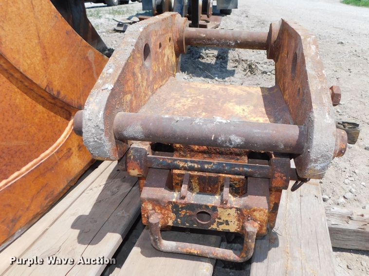 image for item HX9405 Woods 24 CS 580  24"W backhoe bucket