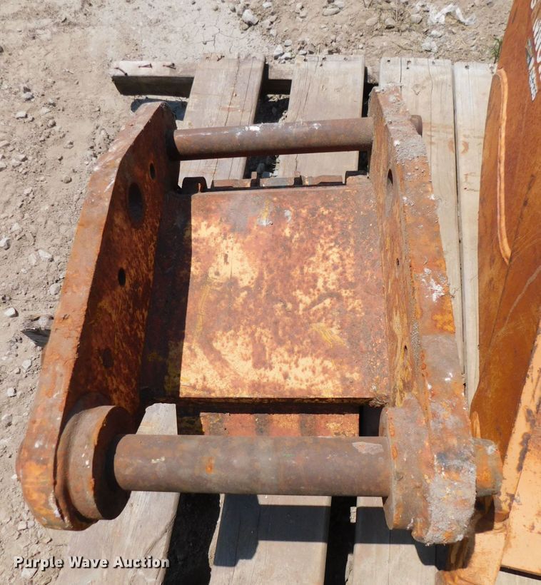 image for item HX9405 Woods 24 CS 580  24"W backhoe bucket