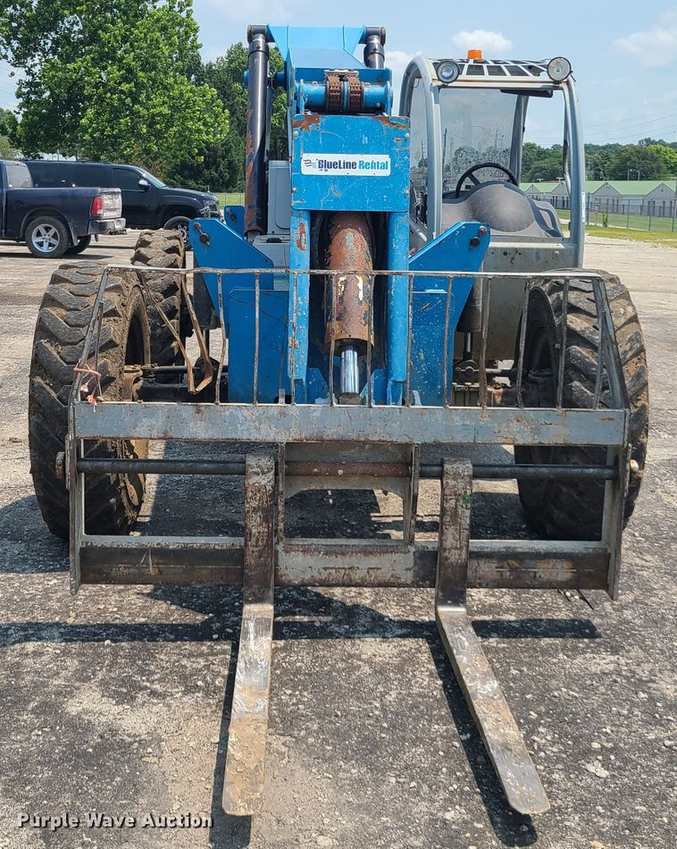 image for item IC9869 2011 Genie GTH-844  telehandler