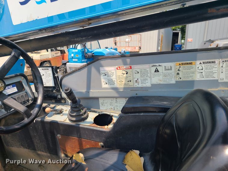 image for item IC9869 2011 Genie GTH-844  telehandler