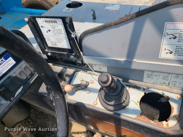 image for item IC9869 2011 Genie GTH-844  telehandler