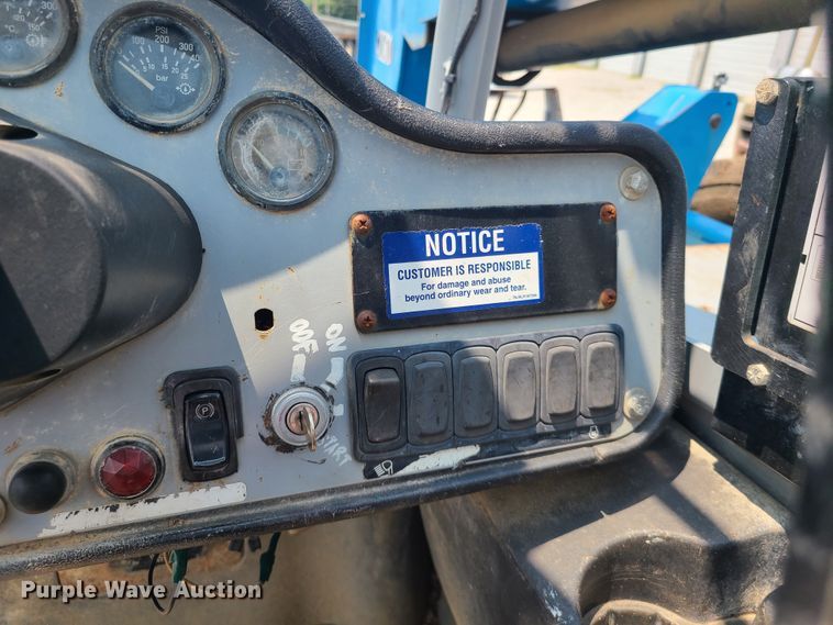 image for item IC9869 2011 Genie GTH-844  telehandler