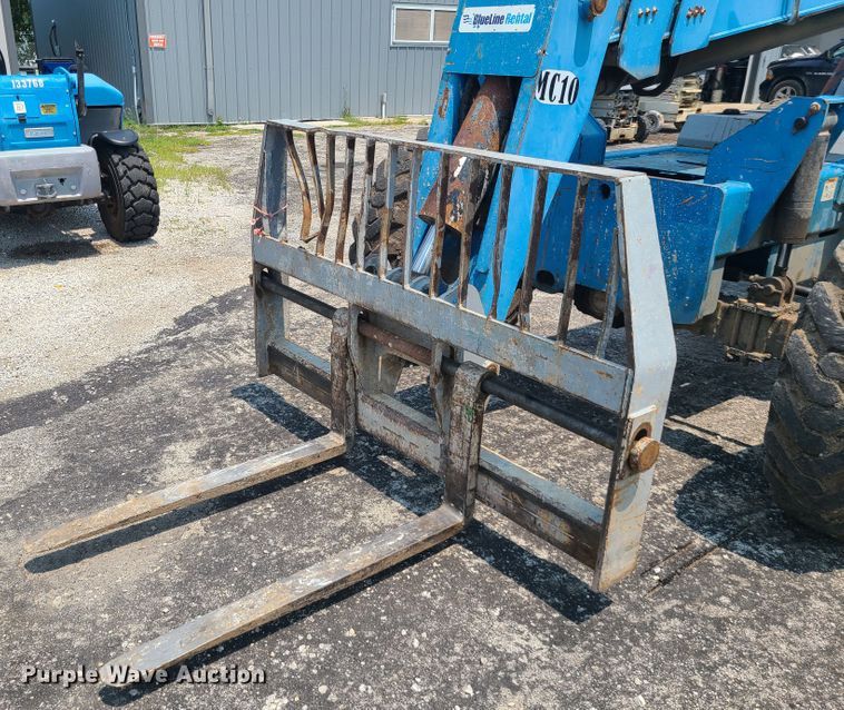 image for item IC9869 2011 Genie GTH-844  telehandler