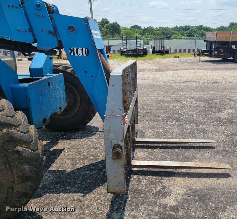 image for item IC9869 2011 Genie GTH-844  telehandler