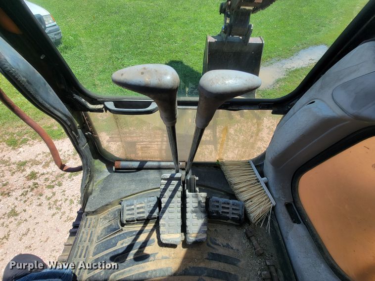 image for item IF9936 2003 Case CX210  excavator