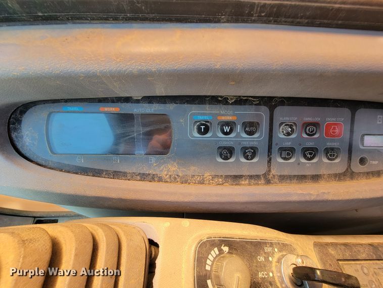 image for item IF9936 2003 Case CX210  excavator