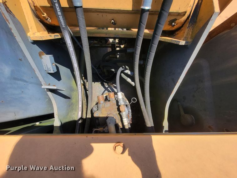 image for item IF9936 2003 Case CX210  excavator