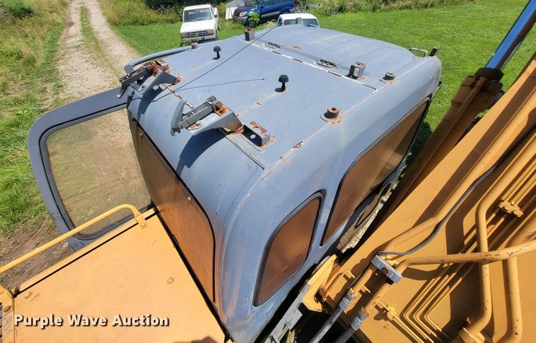 image for item IF9936 2003 Case CX210  excavator