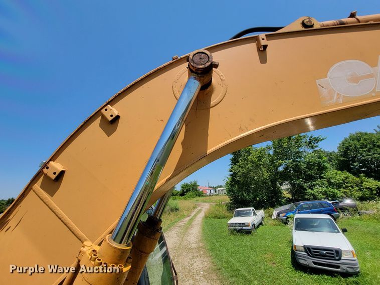 image for item IF9936 2003 Case CX210  excavator