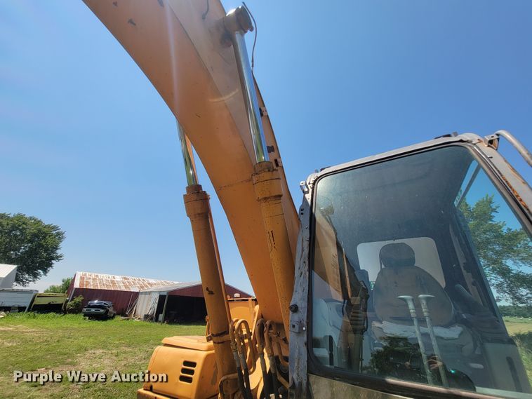 image for item IF9936 2003 Case CX210  excavator