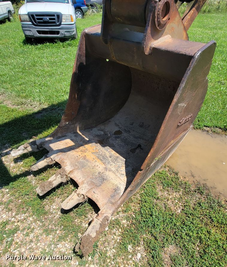 image for item IF9936 2003 Case CX210  excavator