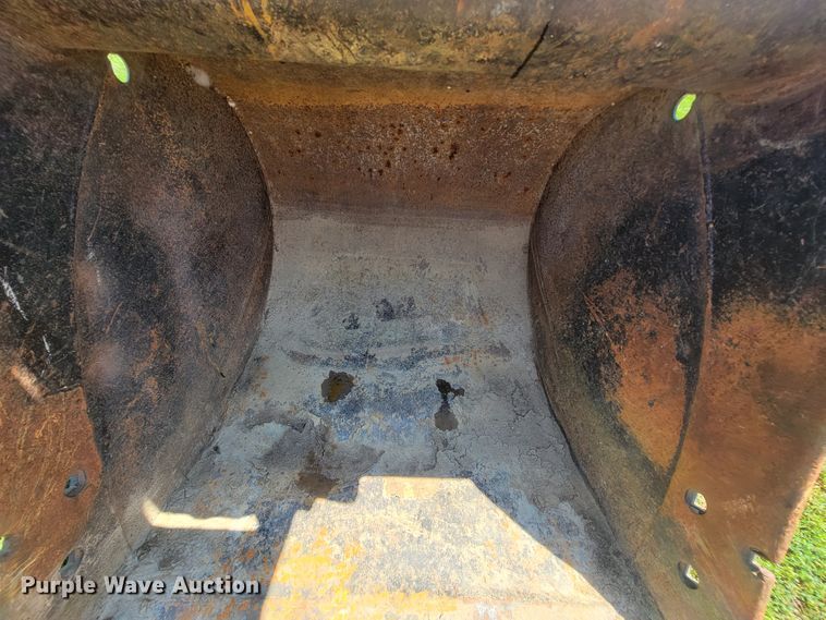 image for item IF9936 2003 Case CX210  excavator