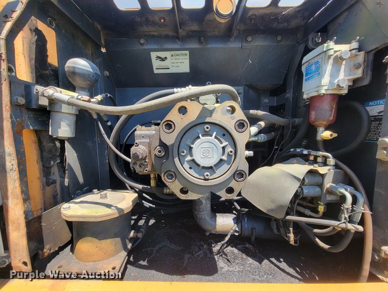 image for item IF9936 2003 Case CX210  excavator