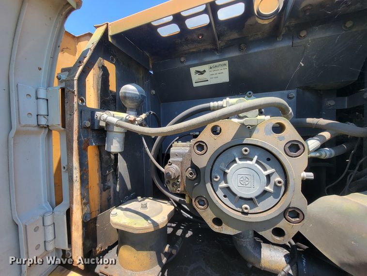 image for item IF9936 2003 Case CX210  excavator