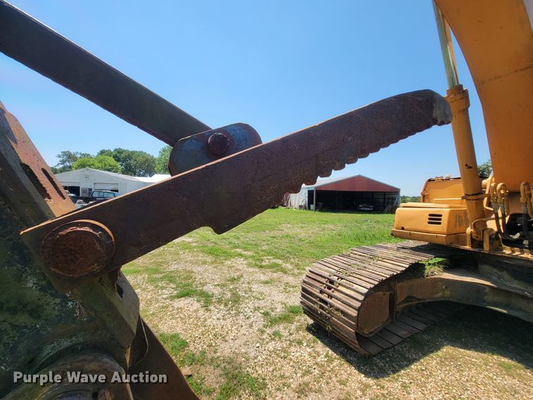 image for item IF9936 2003 Case CX210  excavator