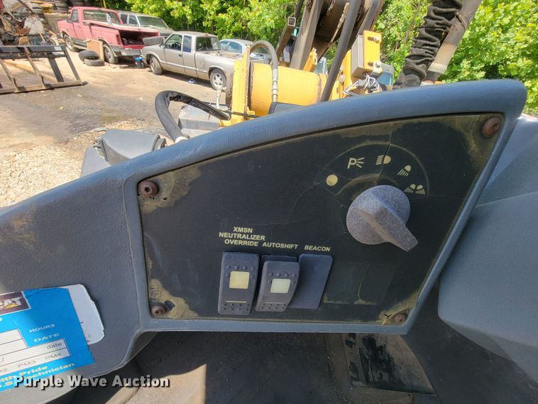 image for item IF9972 2005 Caterpillar 924G  wheel loader