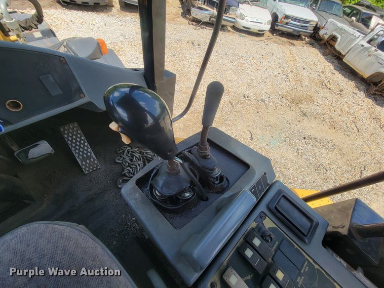 image for item IF9972 2005 Caterpillar 924G  wheel loader