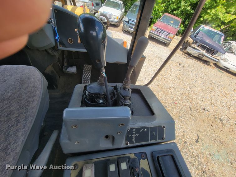 image for item IF9972 2005 Caterpillar 924G  wheel loader