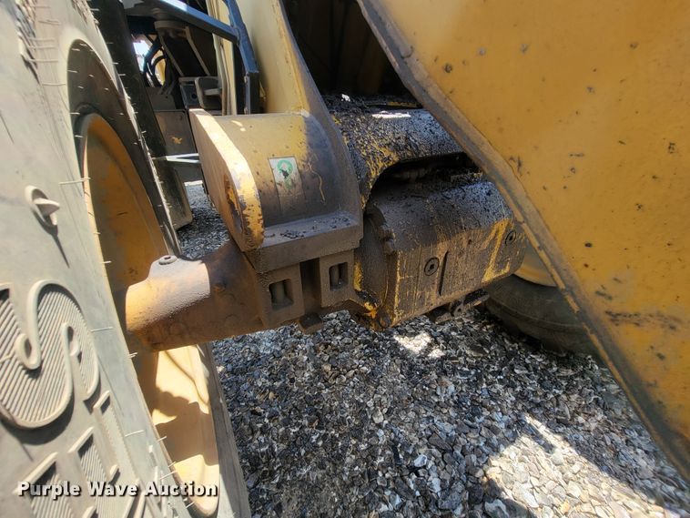 image for item IF9972 2005 Caterpillar 924G  wheel loader