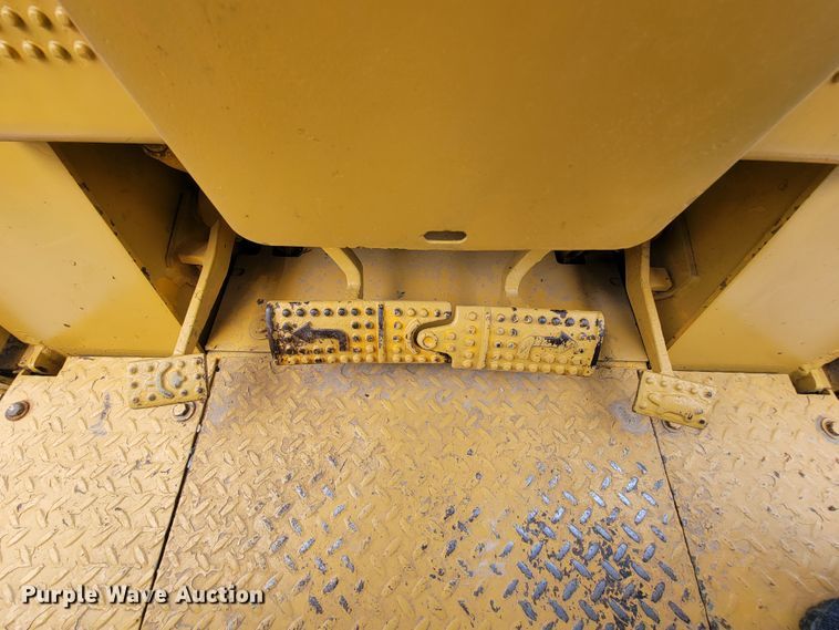 image for item IF9977 John Deere 555G  track loader