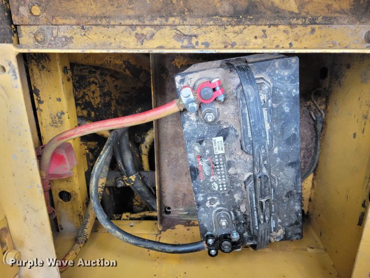 image for item IF9977 John Deere 555G  track loader