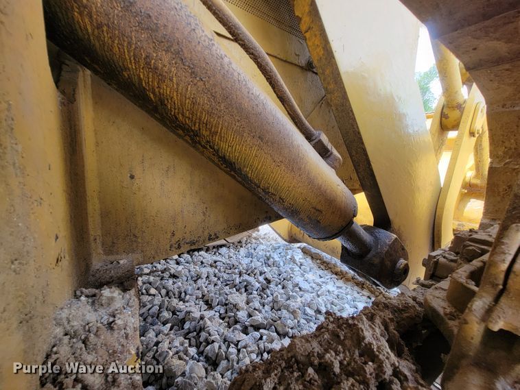 image for item IF9977 John Deere 555G  track loader