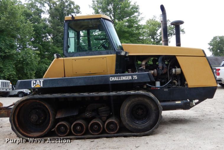 image for item II9583 1993 Caterpillar Challenger 75  tractor