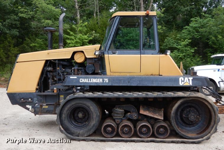 image for item II9583 1993 Caterpillar Challenger 75  tractor