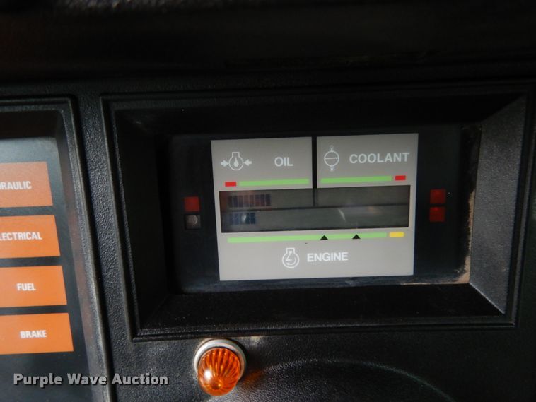 image for item II9583 1993 Caterpillar Challenger 75  tractor