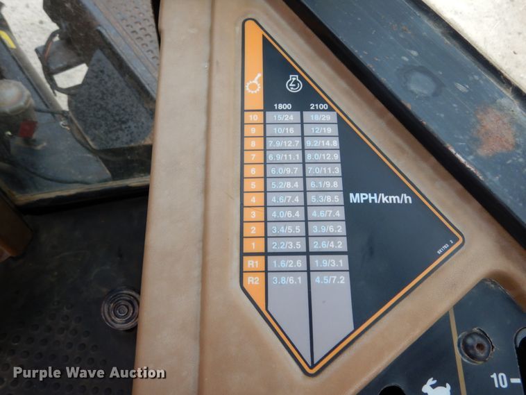 image for item II9583 1993 Caterpillar Challenger 75  tractor