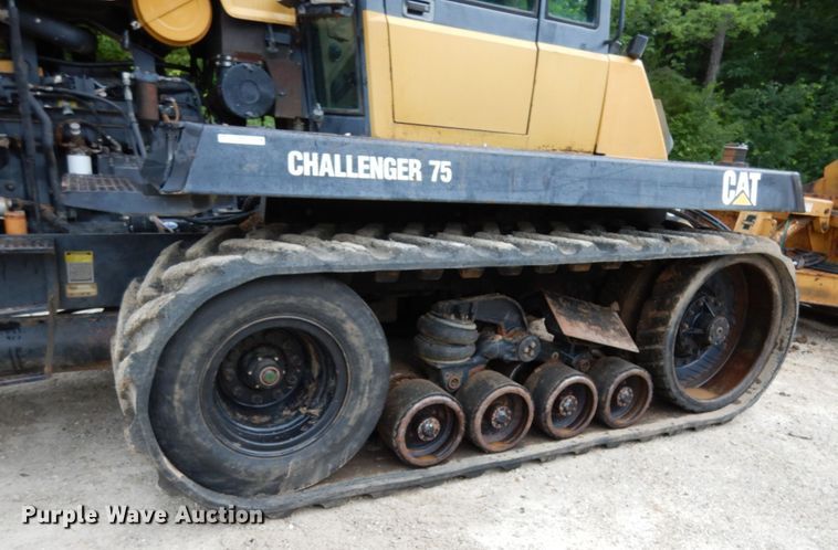 image for item II9583 1993 Caterpillar Challenger 75  tractor