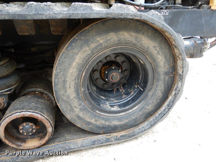 image for item II9583 1993 Caterpillar Challenger 75  tractor