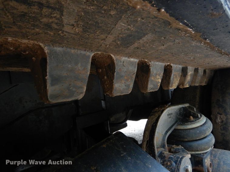 image for item II9583 1993 Caterpillar Challenger 75  tractor