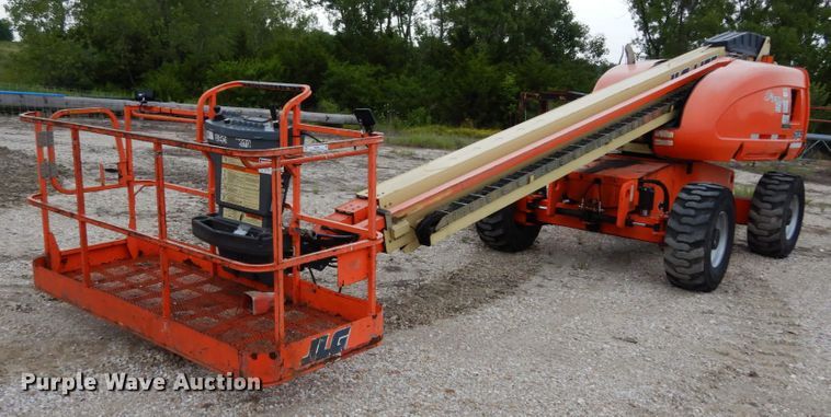 image for item II9599 2008 JLG 600S  boom lift