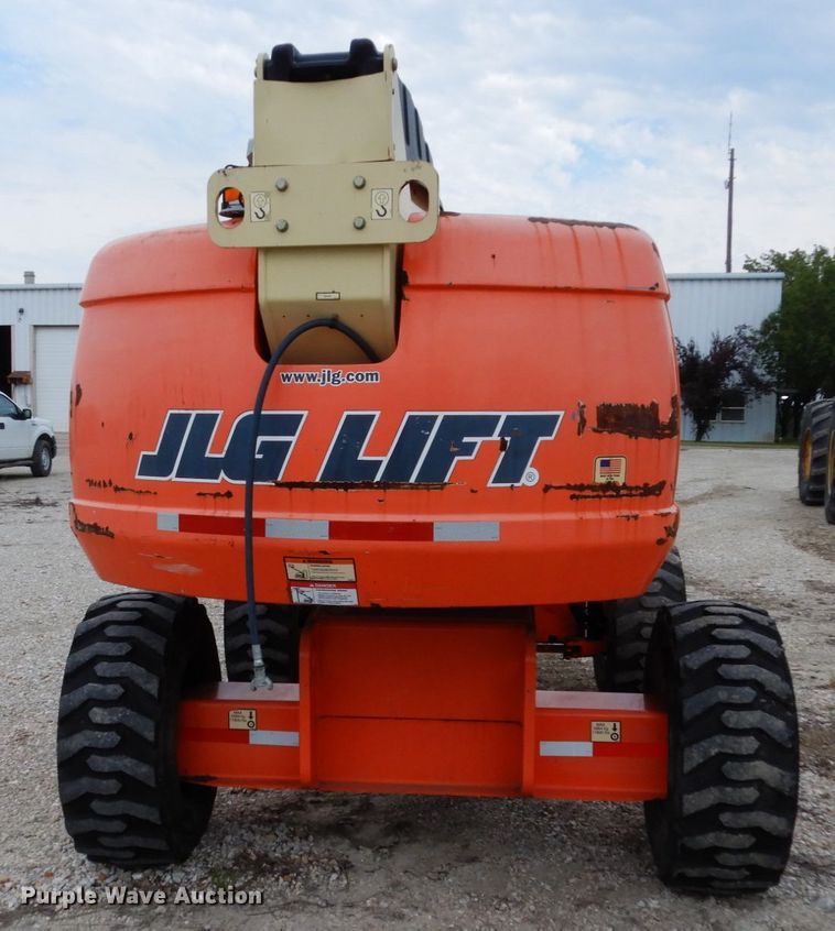 image for item II9599 2008 JLG 600S  boom lift