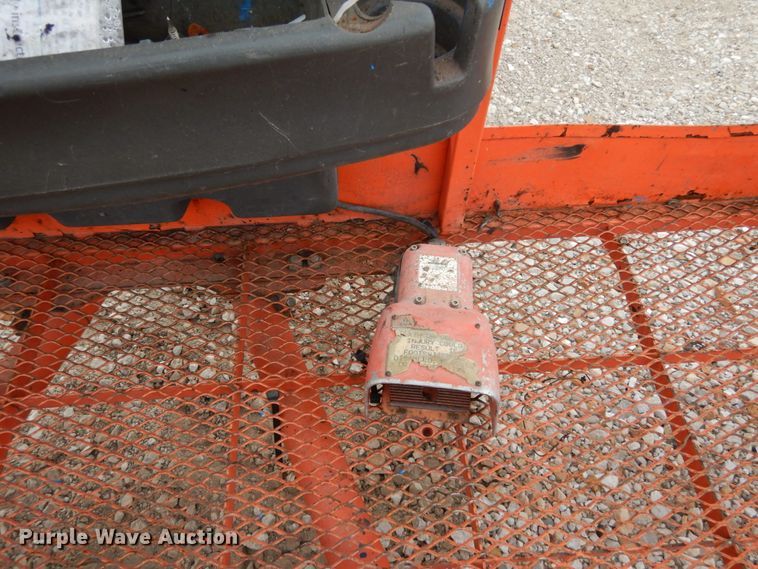 image for item II9599 2008 JLG 600S  boom lift