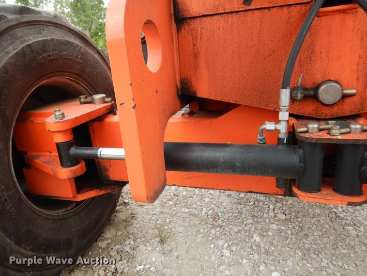 image for item II9599 2008 JLG 600S  boom lift