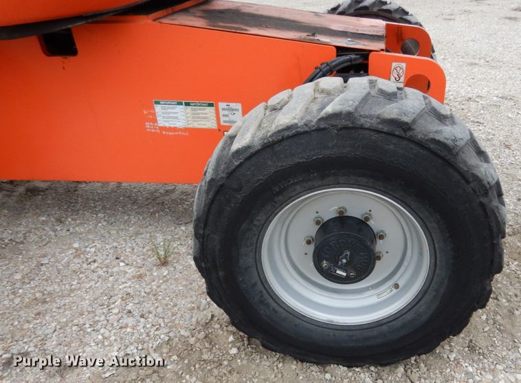 image for item II9599 2008 JLG 600S  boom lift