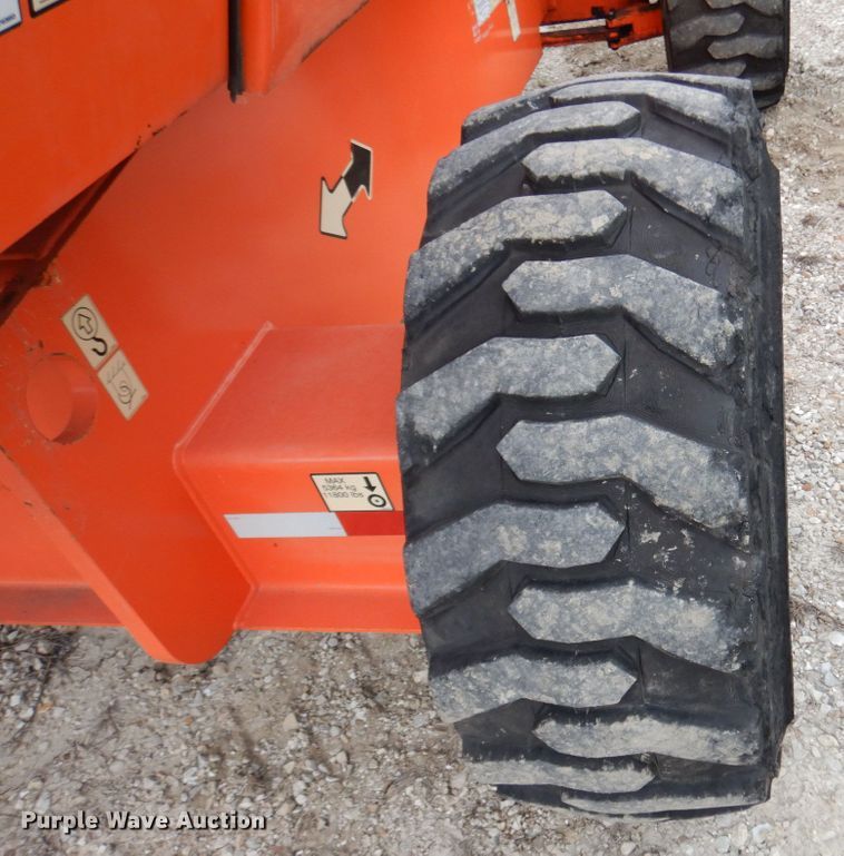 image for item II9599 2008 JLG 600S  boom lift