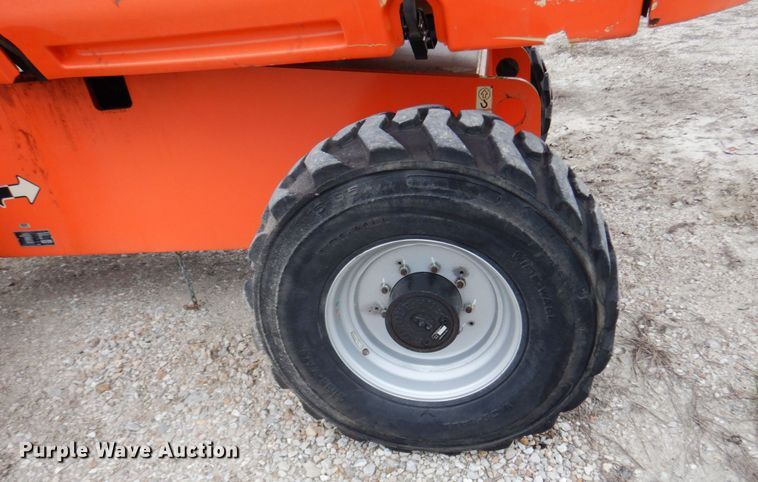image for item II9599 2008 JLG 600S  boom lift