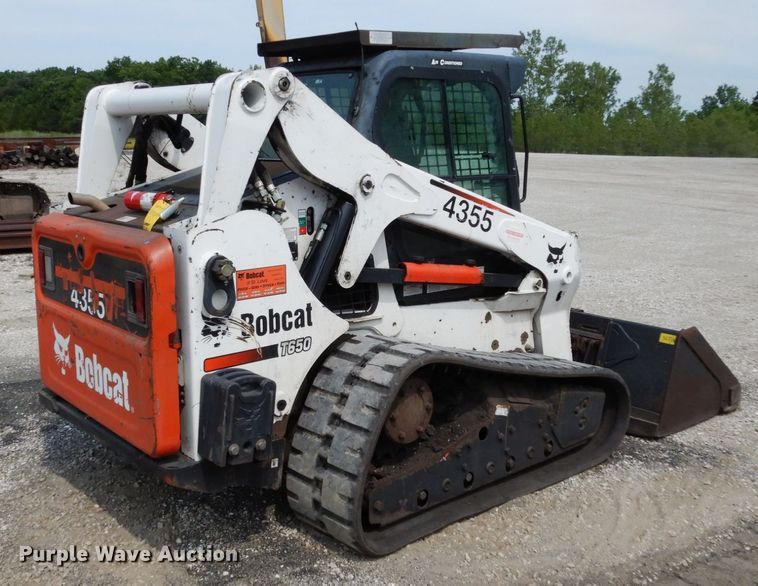 image for item II9602 2010 Bobcat T650  tracked skid steer loader